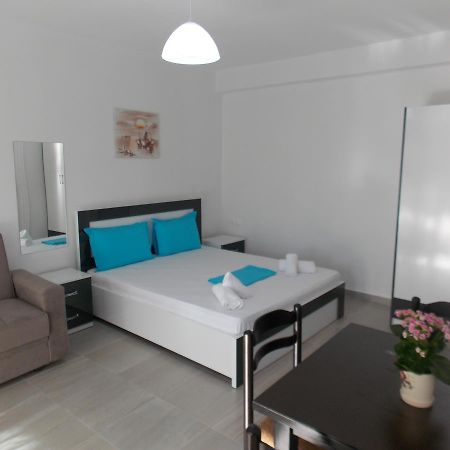 Elvin Apartments Sarandë エクステリア 写真
