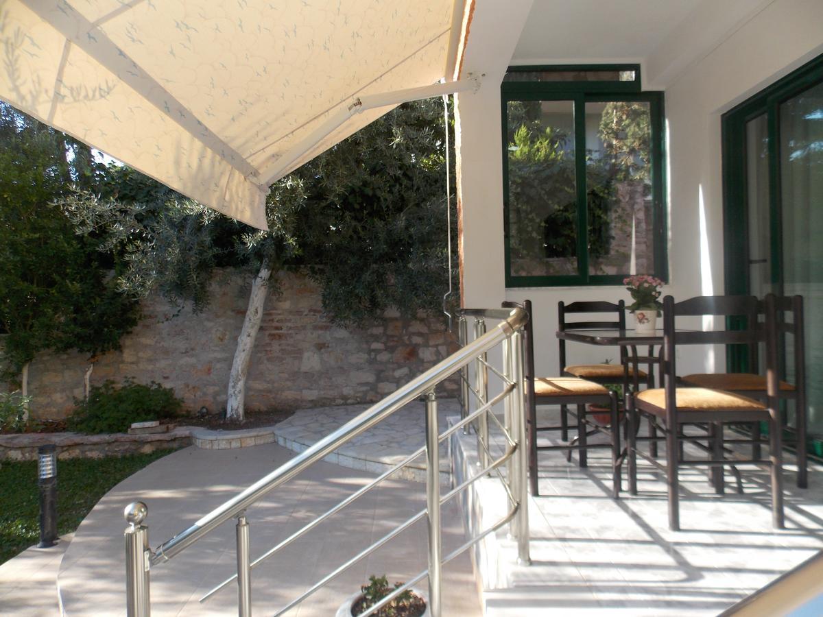 Elvin Apartments Sarandë エクステリア 写真