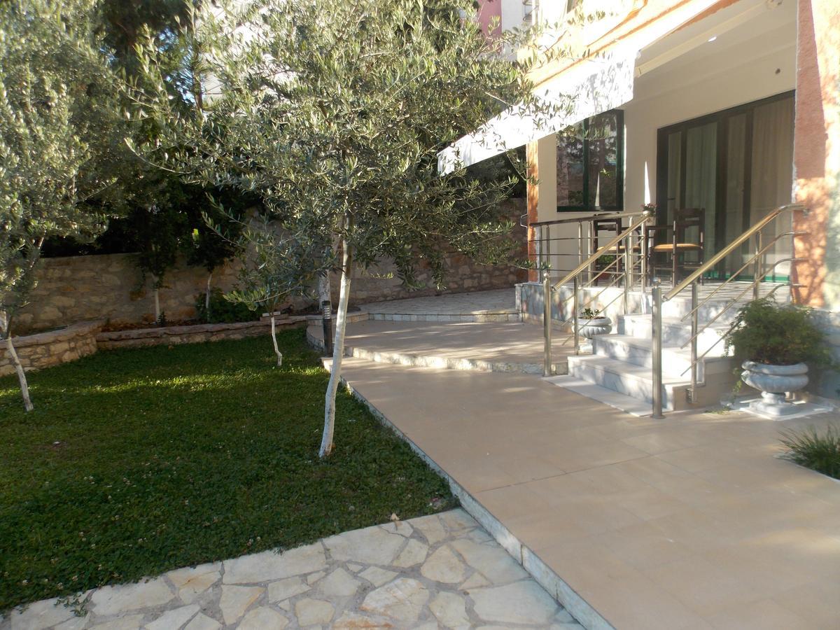 Elvin Apartments Sarandë エクステリア 写真
