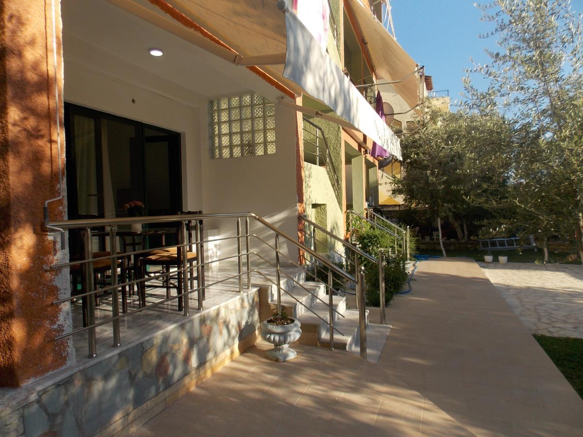 Elvin Apartments Sarandë エクステリア 写真