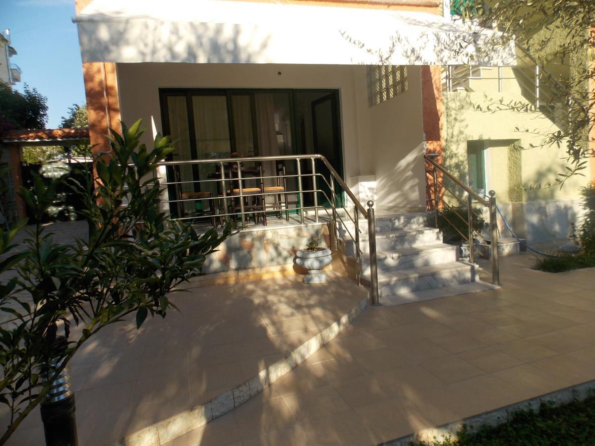 Elvin Apartments Sarandë エクステリア 写真